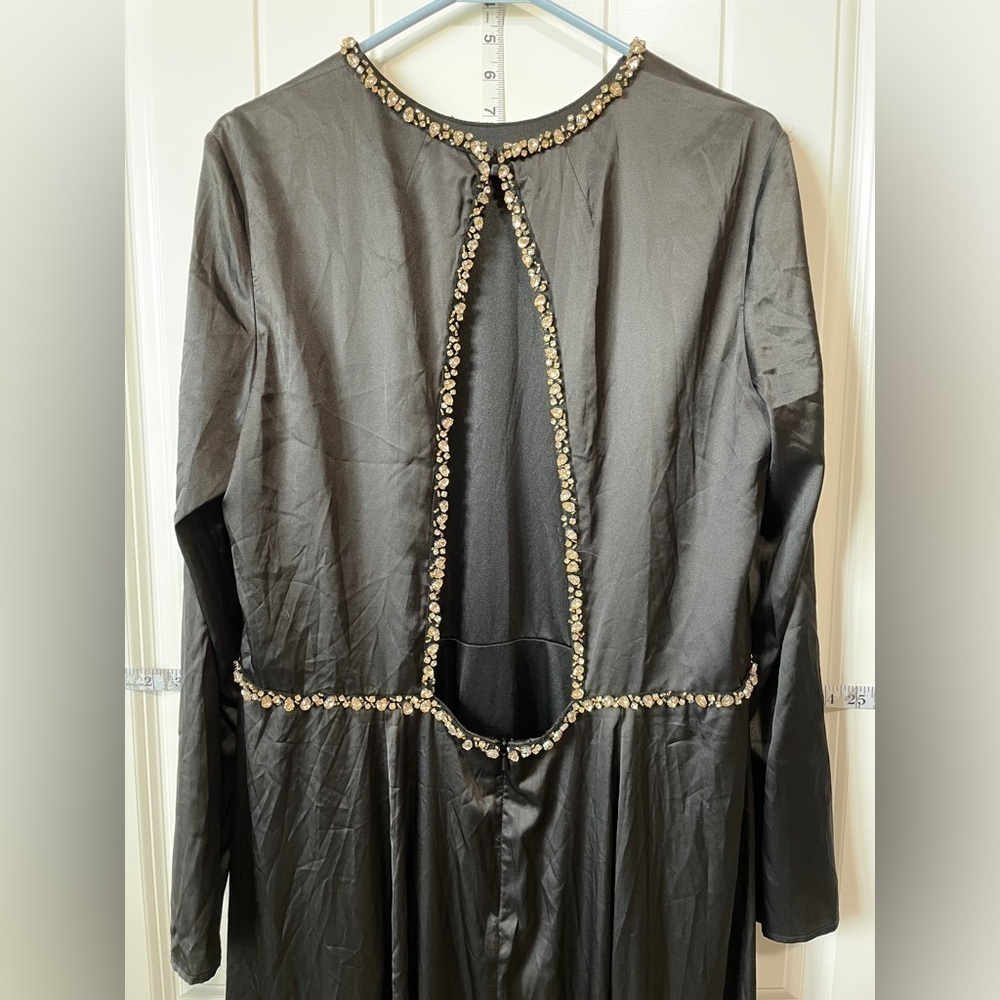 Ieena For Mac Duggal Embellished Satin Long-Sleeve Black A-Line Gown - Picture 2 of 7